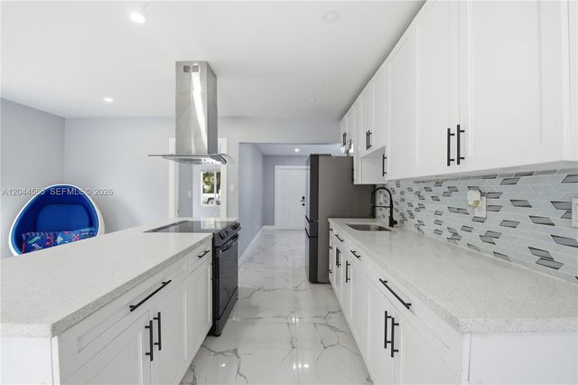 12475 NW 10th Ave, North Miami, FL 33168