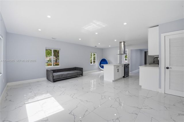 12475 NW 10th Ave, North Miami, FL 33168