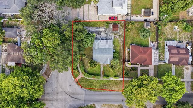 12475 NW 10th Ave, North Miami, FL 33168