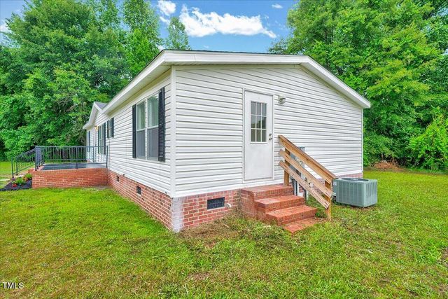 62 Turf Drive, Parkton, NC 28371