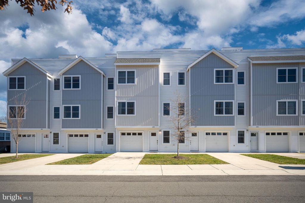 308 DOUGLAS AVE, Colonial Beach, VA 22443