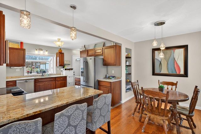 2315 S Lombardy LANE, New Berlin, WI 53151