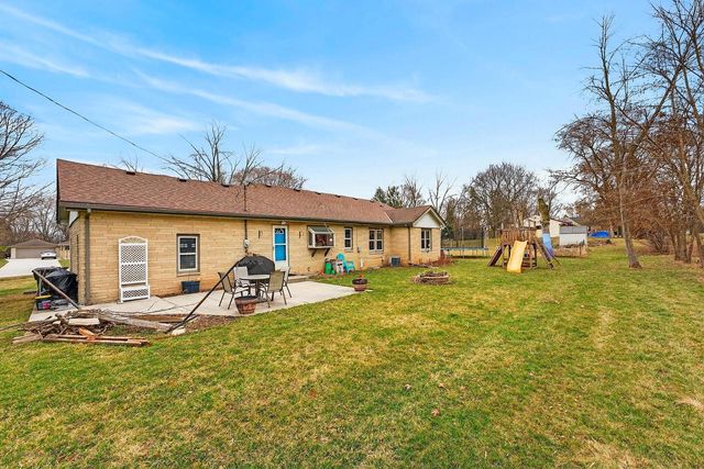 2315 S Lombardy LANE, New Berlin, WI 53151