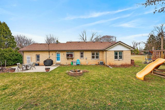 2315 S Lombardy LANE, New Berlin, WI 53151