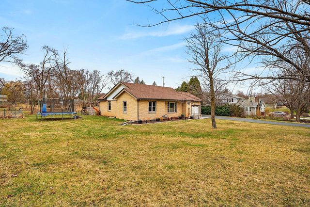 2315 S Lombardy LANE, New Berlin, WI 53151