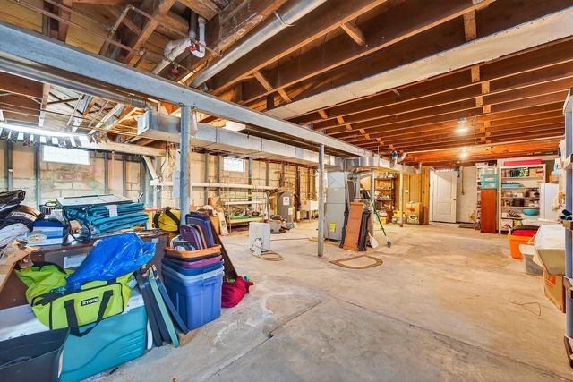 2315 S Lombardy LANE, New Berlin, WI 53151