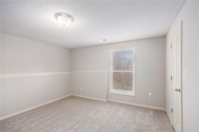 4004 SW Evergreen Lane, Lee's Summit, MO 64082