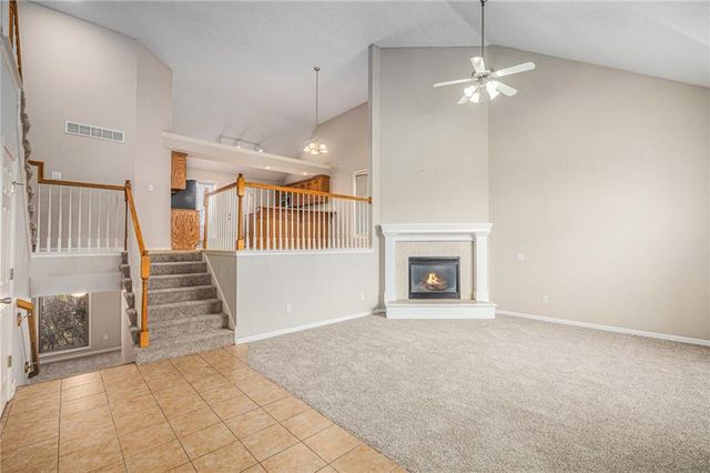 4004 SW Evergreen Lane, Lee's Summit, MO 64082