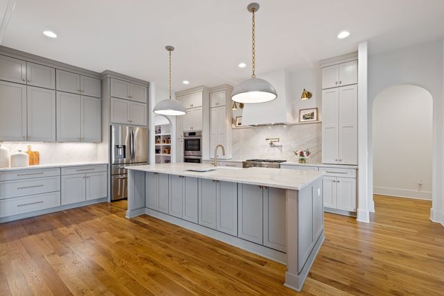 2194 Burgin Drive, Thompsons Station, TN 37179