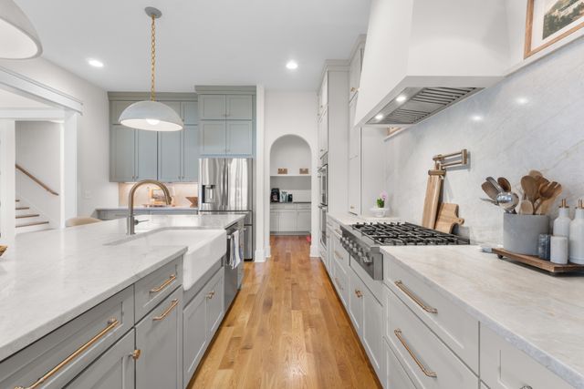 2194 Burgin Drive, Thompsons Station, TN 37179