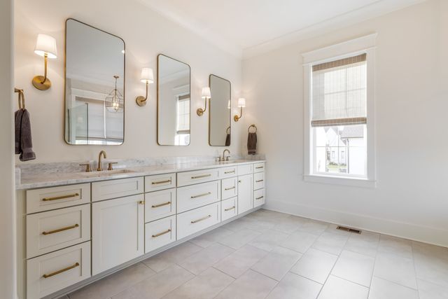 2194 Burgin Drive, Thompsons Station, TN 37179