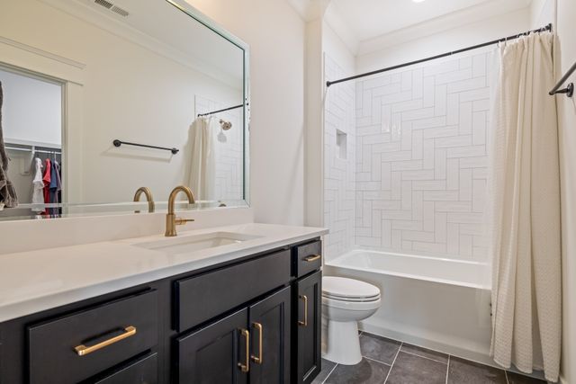 2194 Burgin Drive, Thompsons Station, TN 37179