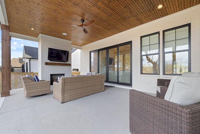 2194 Burgin Drive, Thompsons Station, TN 37179