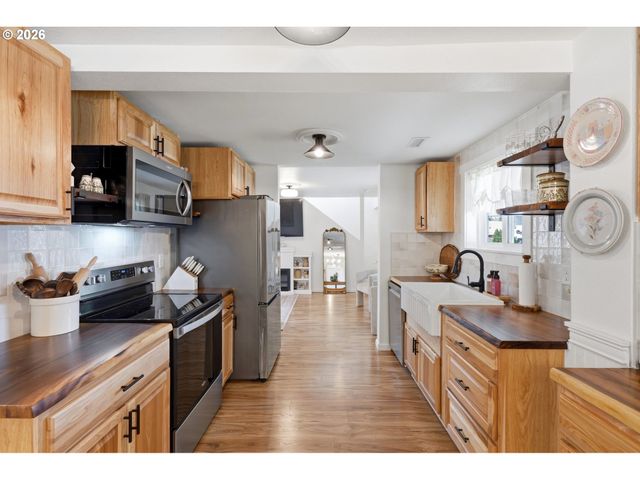 202 Se 3rd Ave, Battle Ground, WA 98604