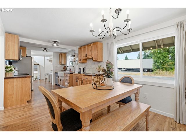 202 Se 3rd Ave, Battle Ground, WA 98604