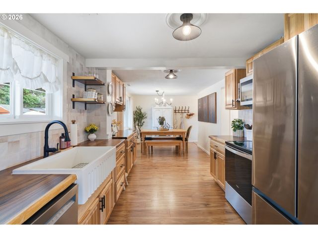 202 Se 3rd Ave, Battle Ground, WA 98604