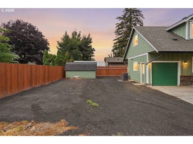 202 Se 3rd Ave, Battle Ground, WA 98604