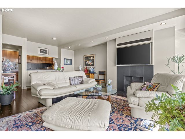 2211 Sw 1ST Ave 1104, Portland, OR 97201