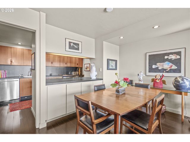 2211 Sw 1ST Ave 1104, Portland, OR 97201