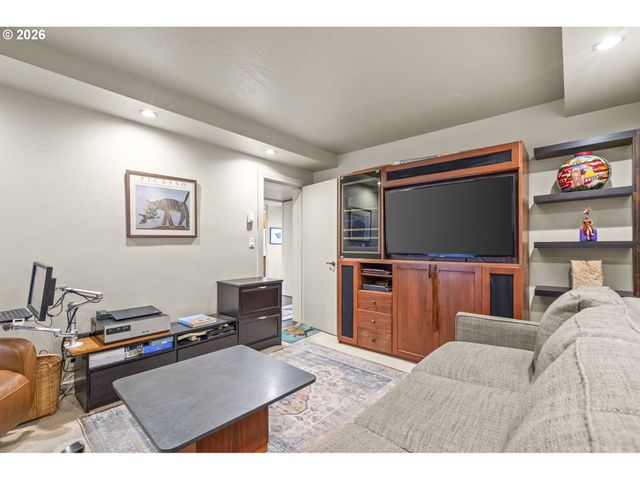 2211 Sw 1ST Ave 1104, Portland, OR 97201