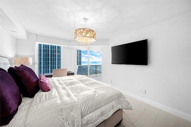 4779 Collins Ave 908, Miami Beach, FL 33140