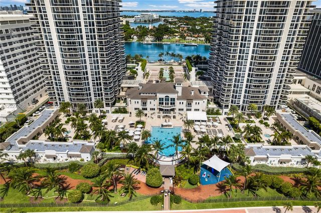4779 Collins Ave 908, Miami Beach, FL 33140