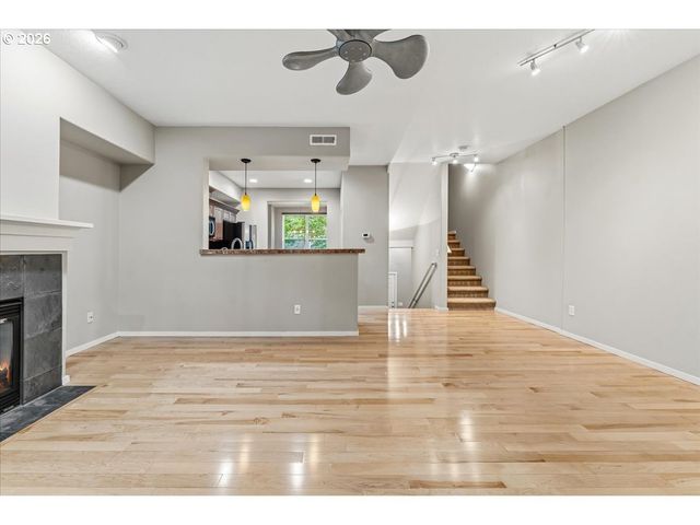2137 Ne SHEFFIELD Ave, Hillsboro, OR 97006