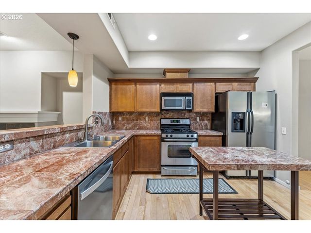 2137 Ne SHEFFIELD Ave, Hillsboro, OR 97006