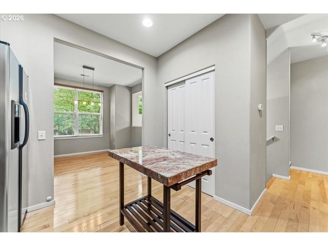 2137 Ne SHEFFIELD Ave, Hillsboro, OR 97006