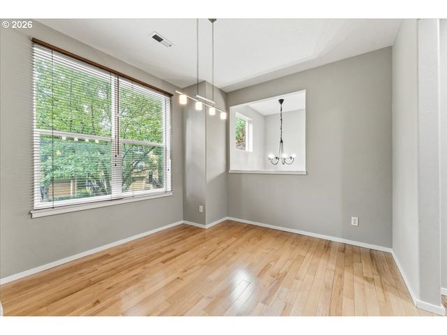 2137 Ne SHEFFIELD Ave, Hillsboro, OR 97006