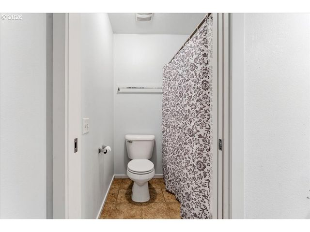2137 Ne SHEFFIELD Ave, Hillsboro, OR 97006