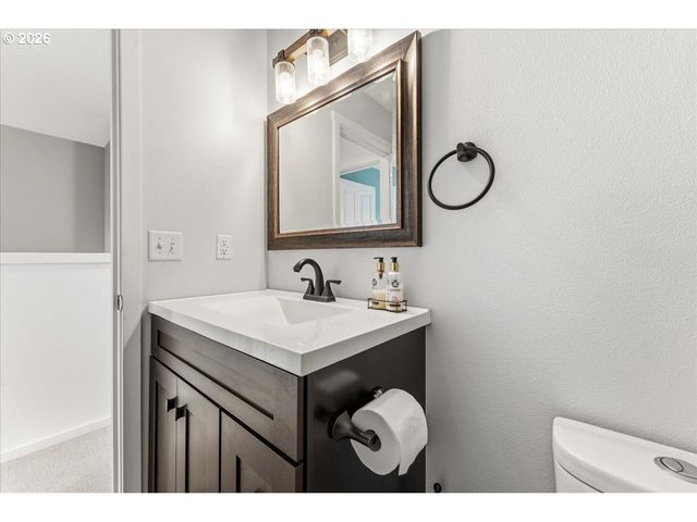2137 Ne SHEFFIELD Ave, Hillsboro, OR 97006