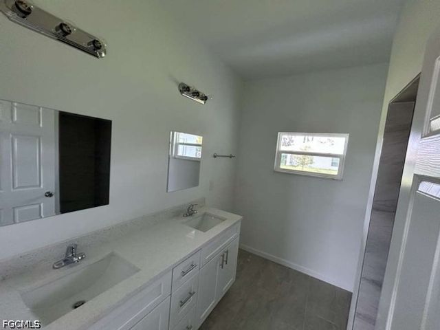 1701 NE 44th TER, Cape Coral, FL 33909