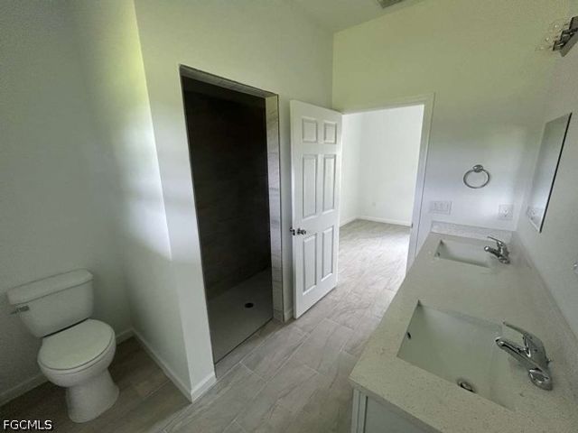 1701 NE 44th TER, Cape Coral, FL 33909