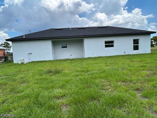 1701 NE 44th TER, Cape Coral, FL 33909