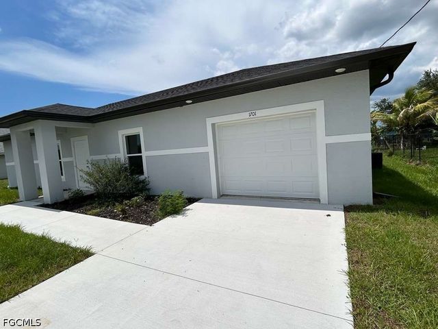 1701 NE 44th TER, Cape Coral, FL 33909
