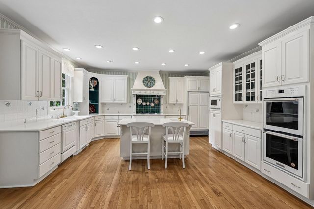 7631 S Bay Drive, Bloomington, MN 55438