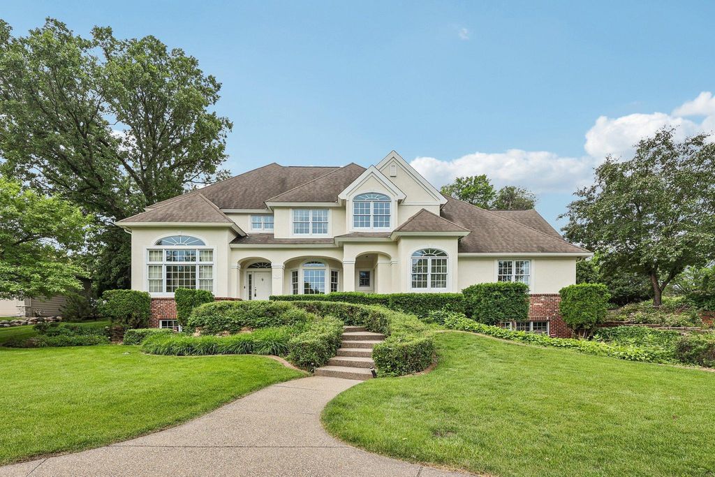 7631 S Bay Drive, Bloomington, MN 55438