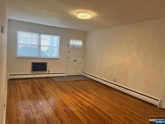300 E Homestead Avenue B 8, Palisades Park, NJ 07650