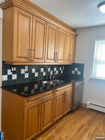 300 E Homestead Avenue B 8, Palisades Park, NJ 07650