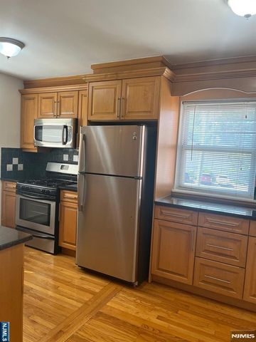 300 E Homestead Avenue B 8, Palisades Park, NJ 07650