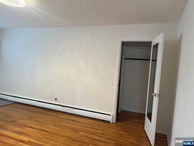 300 E Homestead Avenue B 8, Palisades Park, NJ 07650
