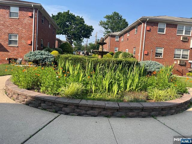 300 E Homestead Avenue B 8, Palisades Park, NJ 07650