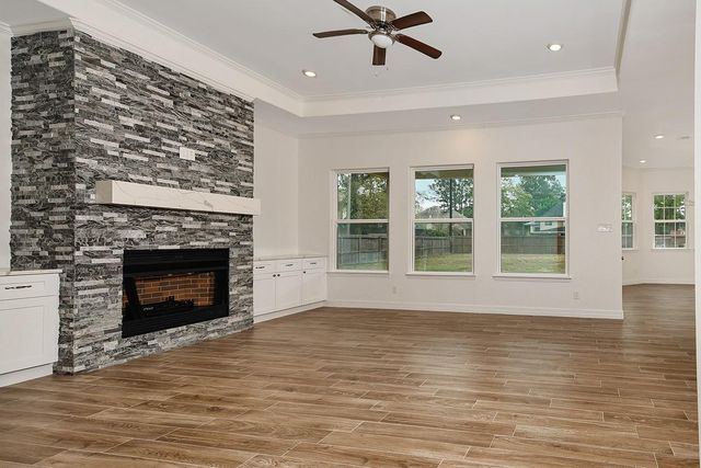 914 Box Elder Drive, Magnolia, TX 77354