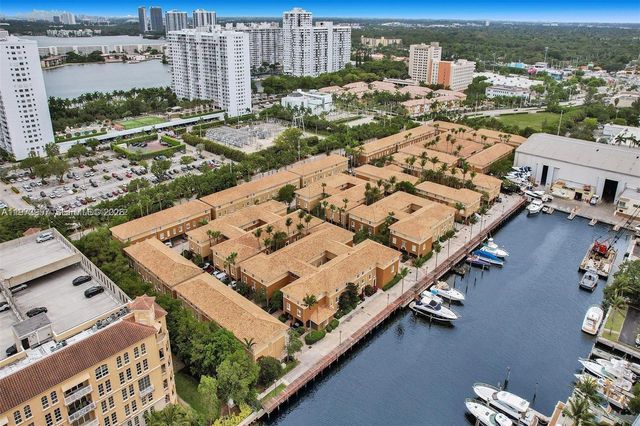 2965 NE 185th Street 1513, Aventura, FL 33180