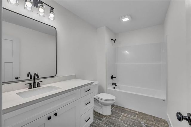 1116 Bluestem Circle, Baldwin City, KS 66006