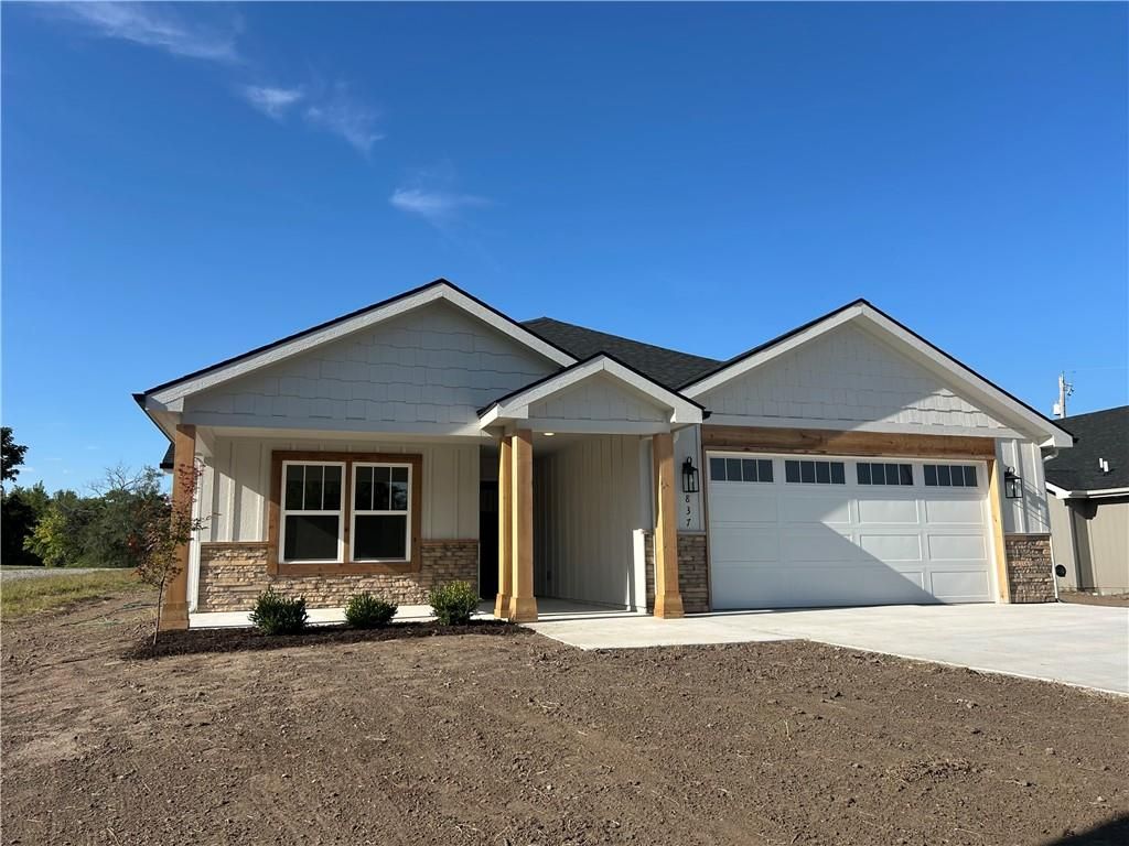 1116 Bluestem Circle, Baldwin City, KS 66006