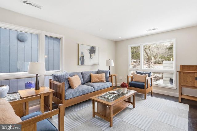 10519 ZION DR, Fairfax, VA 22032