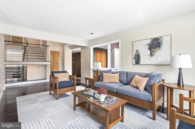 10519 ZION DR, Fairfax, VA 22032