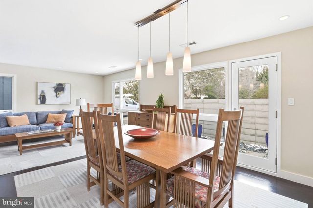 10519 ZION DR, Fairfax, VA 22032